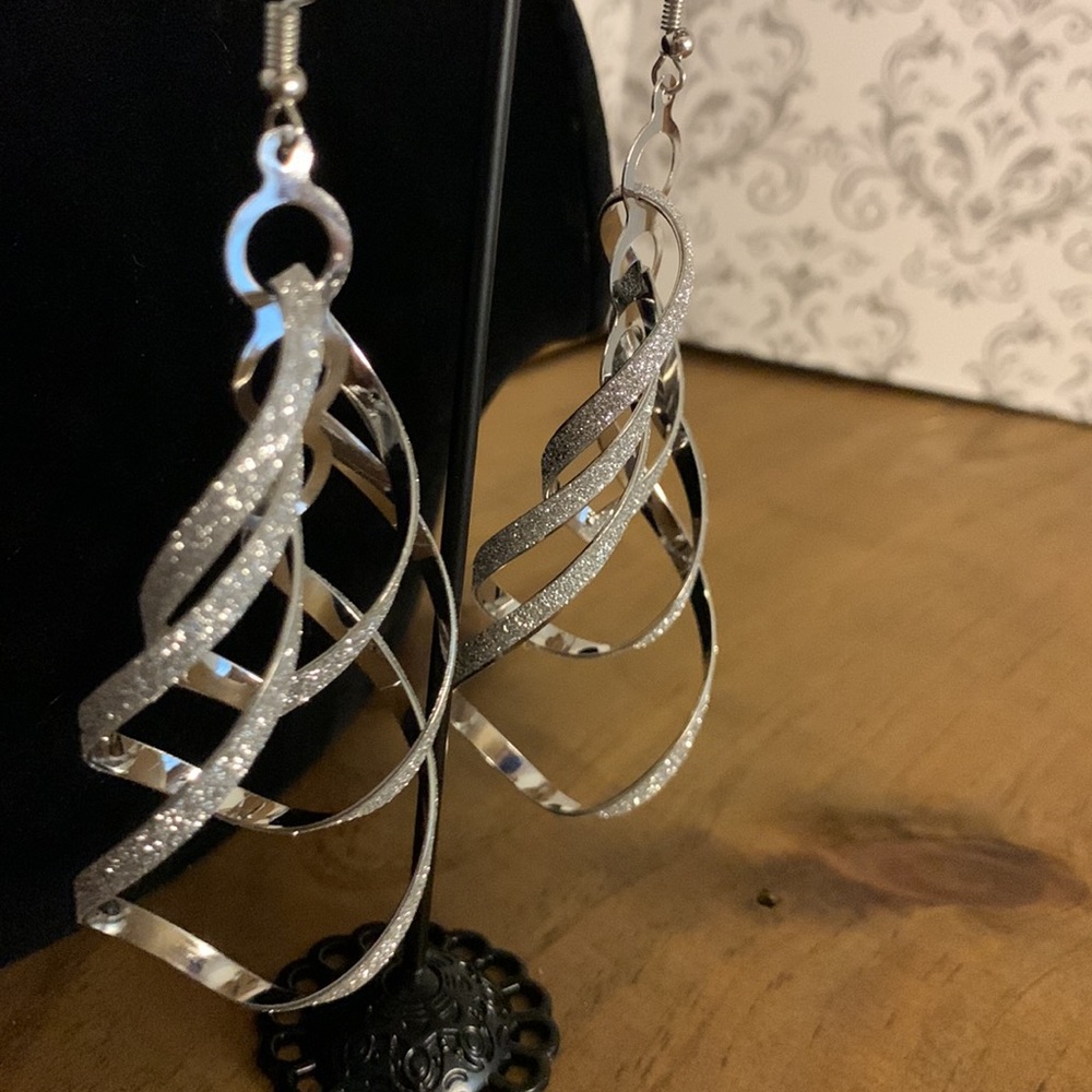 4/$20 NIP Silver Rhombus Swirl Drop Earrings - Picture 3 of 3